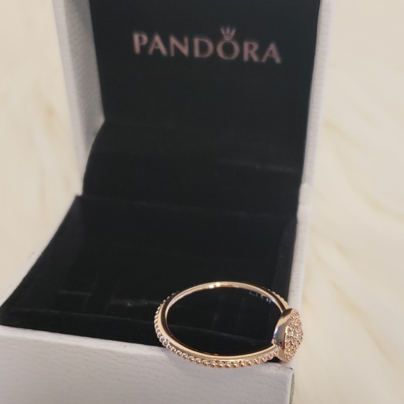 Pandora Radiant Elegance Ring in Rose Gold - Picture 5 of 8